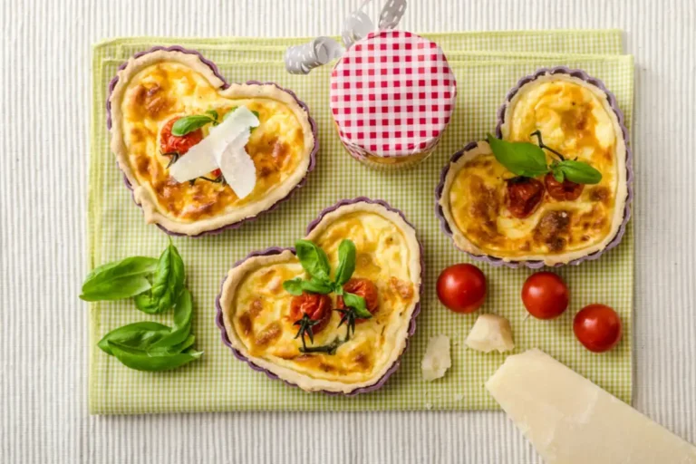 Quiche d’Été aux Tomates Cerise, Basilic & Fromage Frais