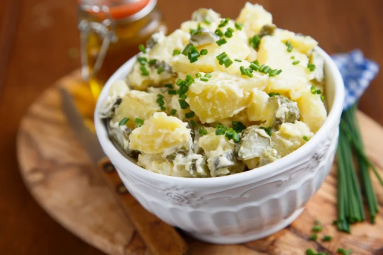 salade de pommes de terre avec l'aneth