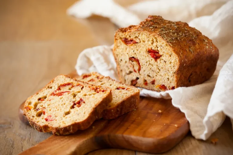 Pain aux tomates séchées
