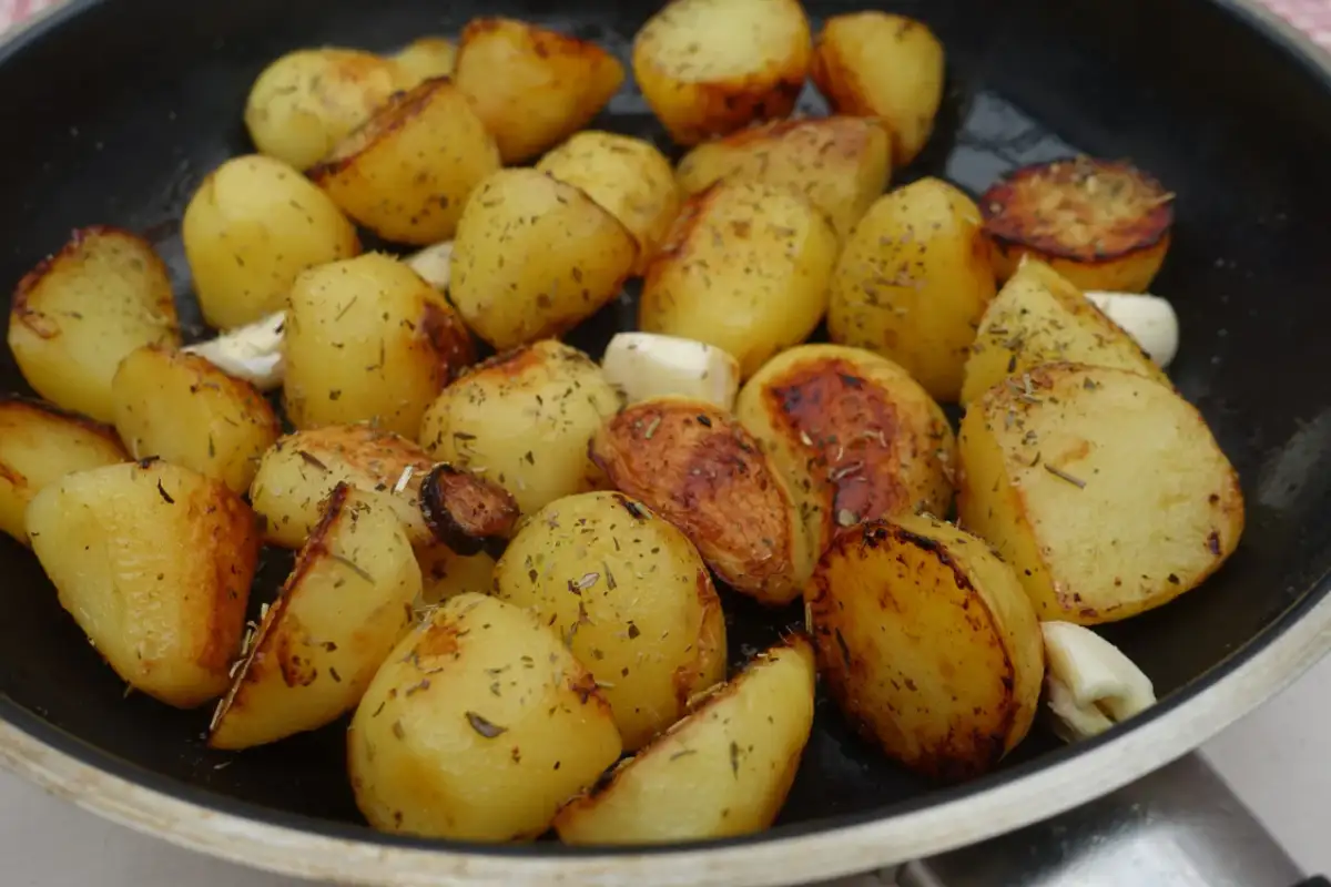 Pommes de terre grenaille sautées